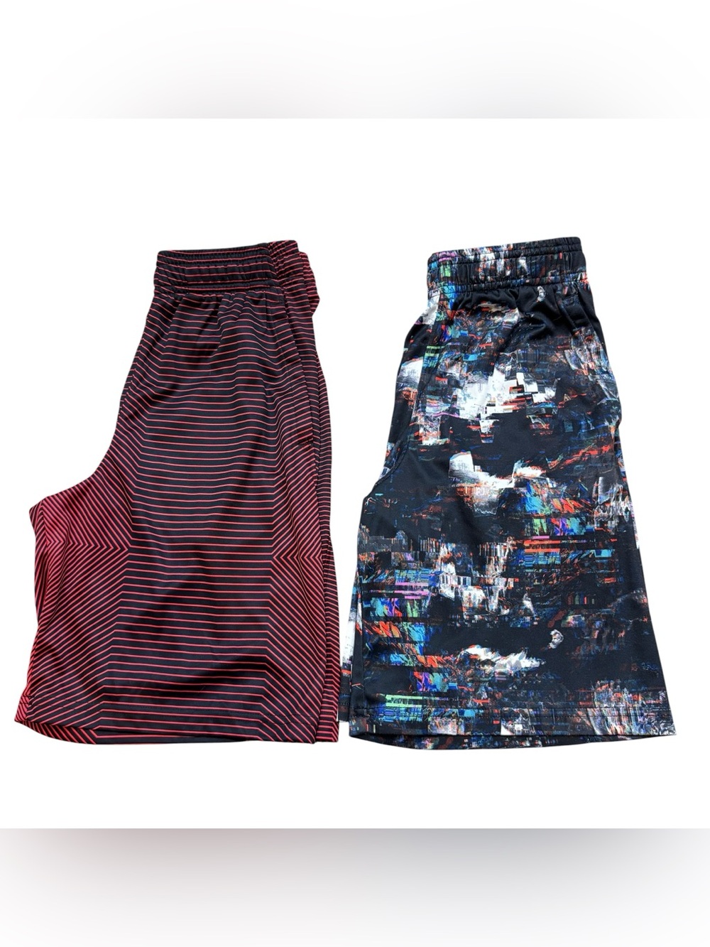Lot of Two Pairs of Boy Under Armour Loose Fit Shorts Size Youth Medium